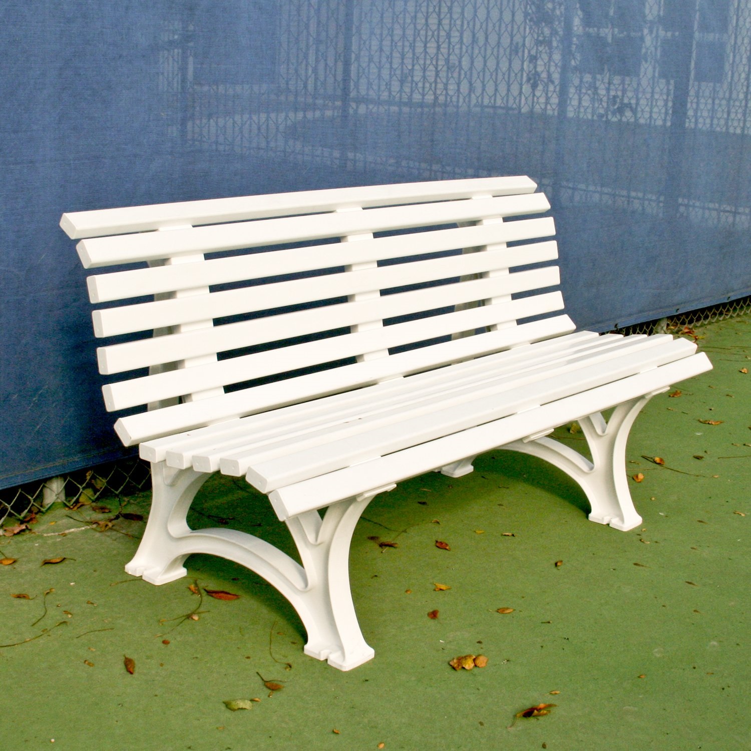 How wide are the Putterman Deluxe Courtsider 5-Foot Court Bench?